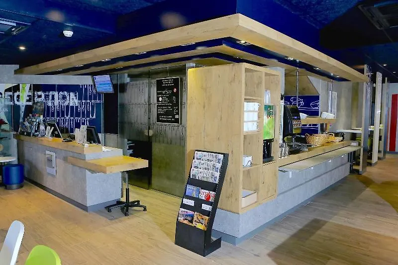 Ibis Budget Toulon Centre 2*,