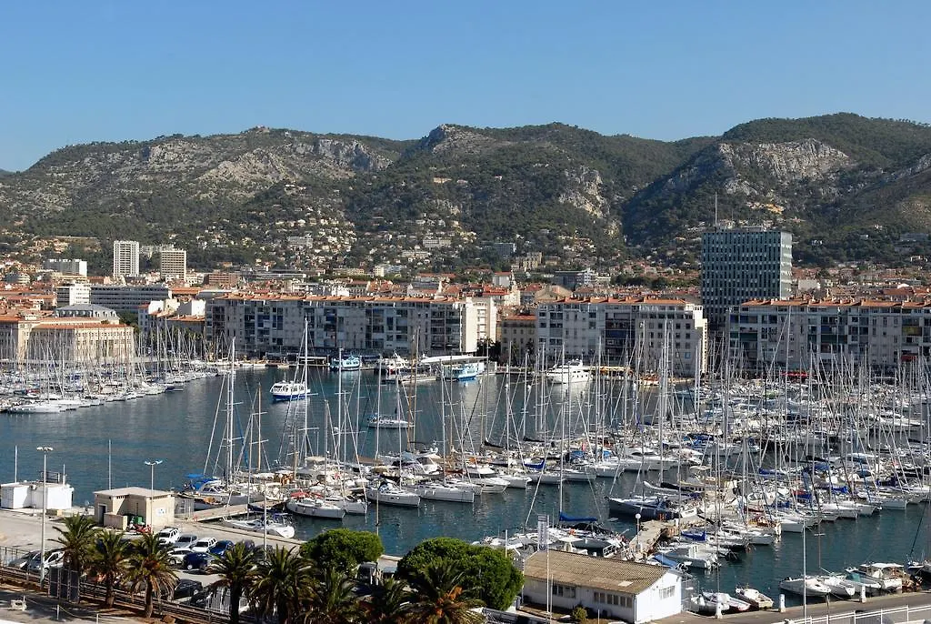 Ibis Budget Toulon Centre 2*,