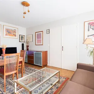 https://guestready-lovely-ian-apartment-near-sacre-coeur.fr-paris.fr